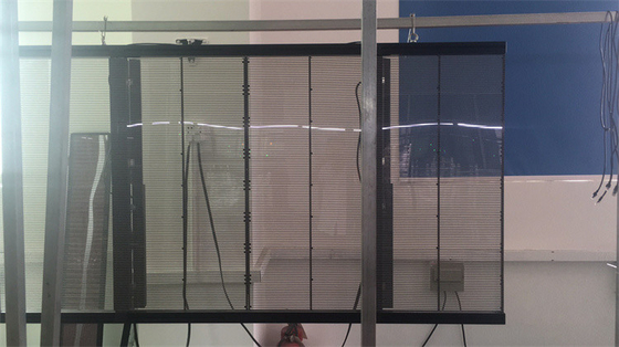 Δείτε μέσω της διαφανούς οδηγημένης επίδειξης πινάκων κουρτίνας οικοδόμησης καθρεφτών μεγάλης